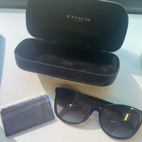 Coach Sunglasses - Picture 2 of 8